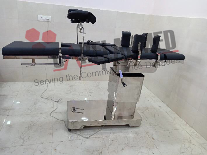 admin/assets/img/category/C-ARM FULLY ELECTRIC OPERATED SURGICAL TABLE WITH REMOTE AND BATTERY BACKUP..jpg